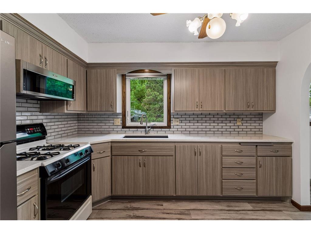 7360 Pinetree Lane NE Fridley MN 55432 7059699 image15