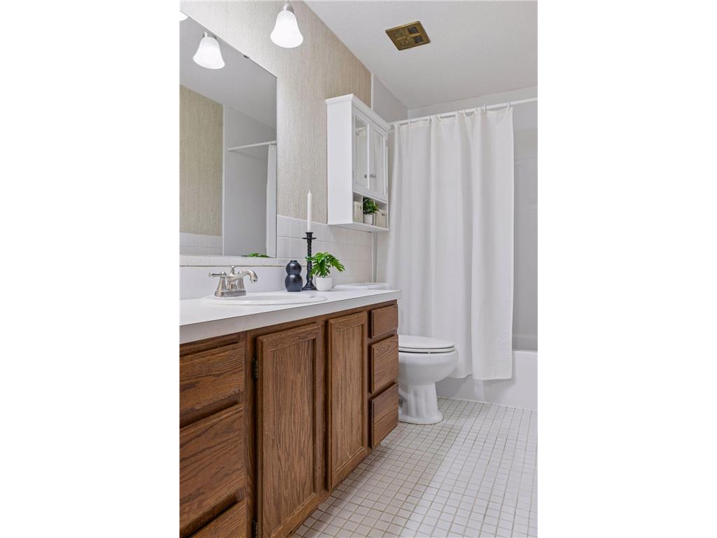 7361 W Franklin Avenue Saint Louis Park MN 55426 7038086 image21
