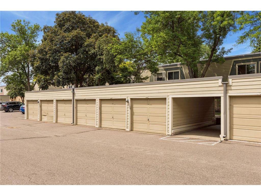 7361 W Franklin Avenue Saint Louis Park MN 55426 7038086 image39