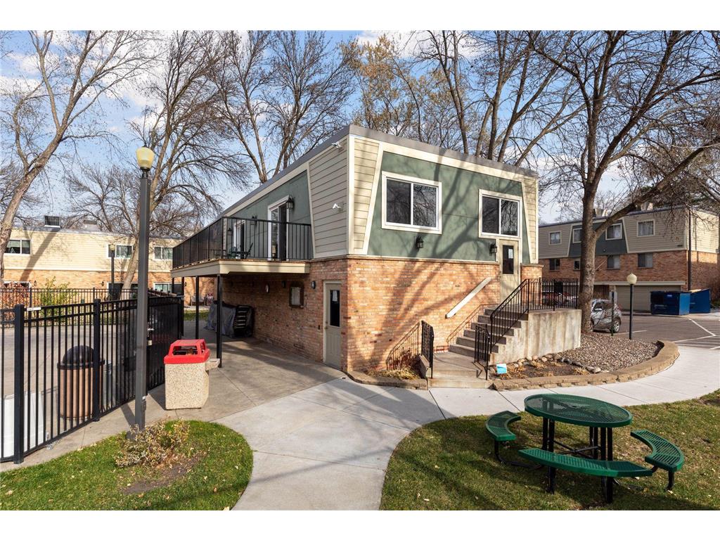 7361 W Franklin Avenue Saint Louis Park MN 55426 7038086 image43