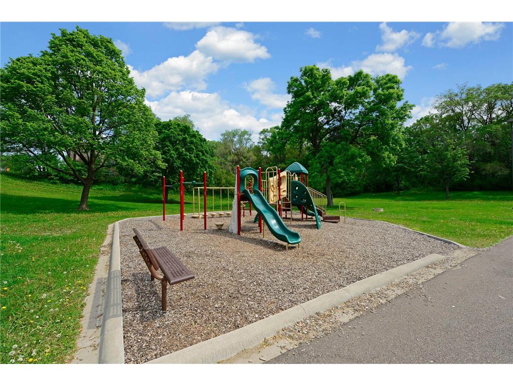 7361 W Franklin Avenue Saint Louis Park MN 55426 7038086 image52