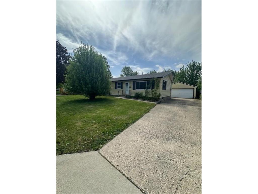 737 14th Street NE Owatonna MN 55060 6722616 image1