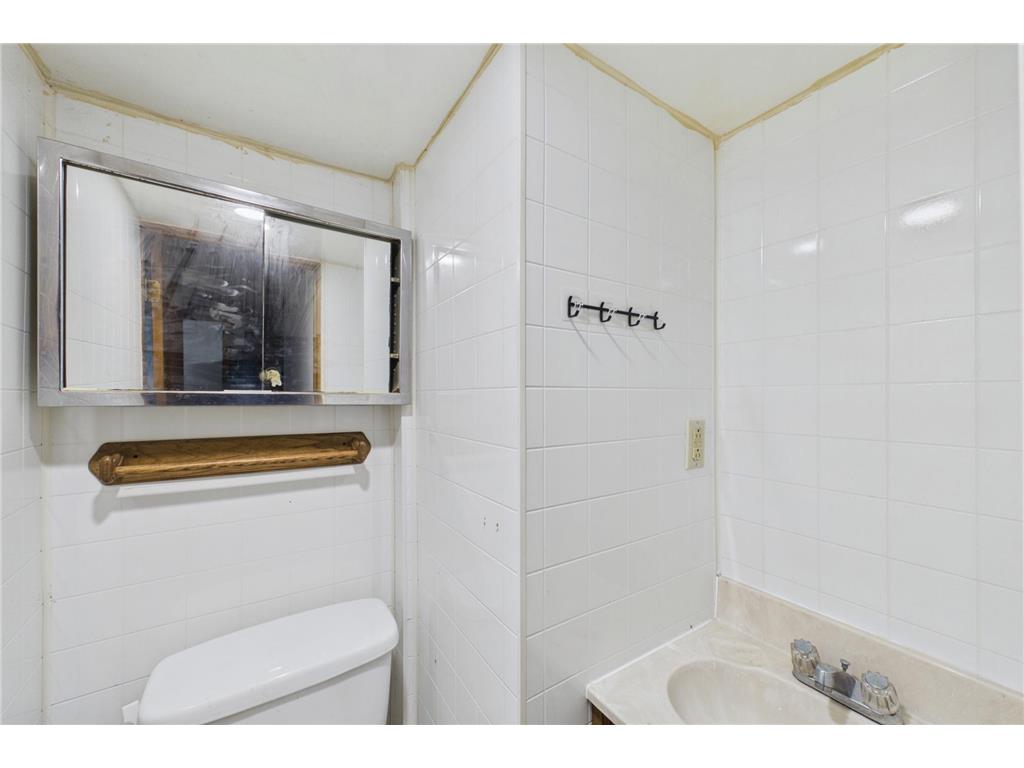 737 31st Avenue N Minneapolis MN 55411 7018370 image23