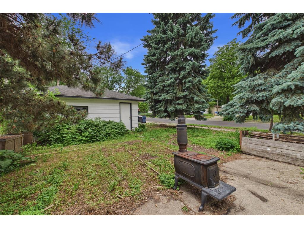 737 31st Avenue N Minneapolis MN 55411 7018370 image28