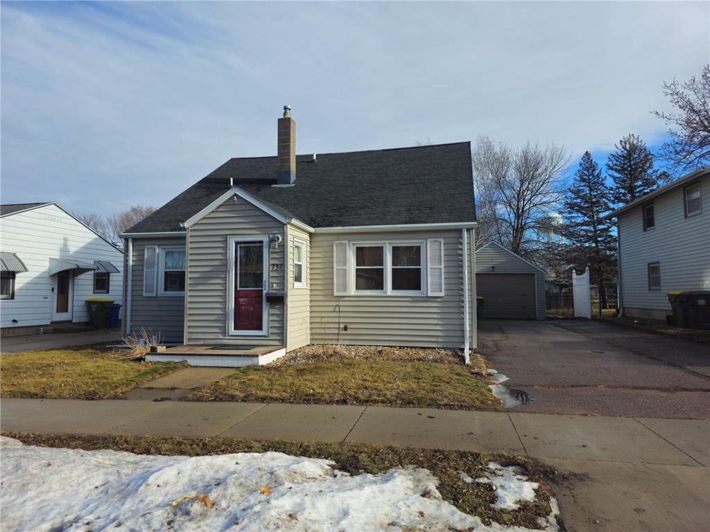 737 7th Avenue SW Pipestone MN 56164 6638452 image1