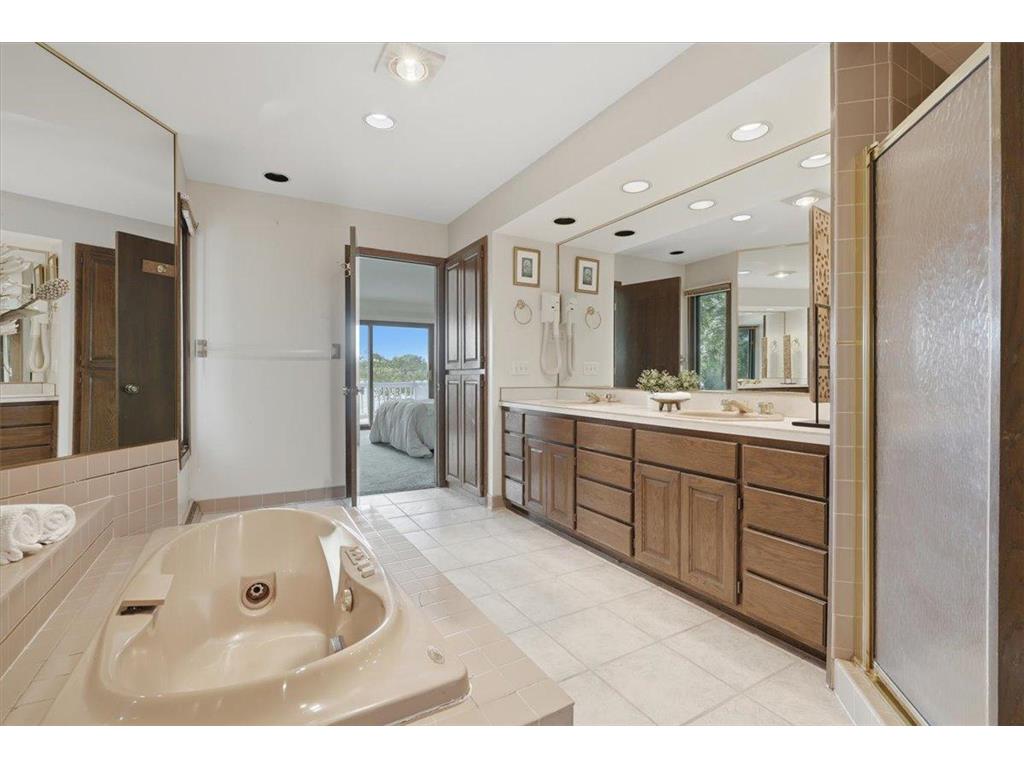 737 Carla Lane Little Canada MN 55109 - Gervais 7088236 image23