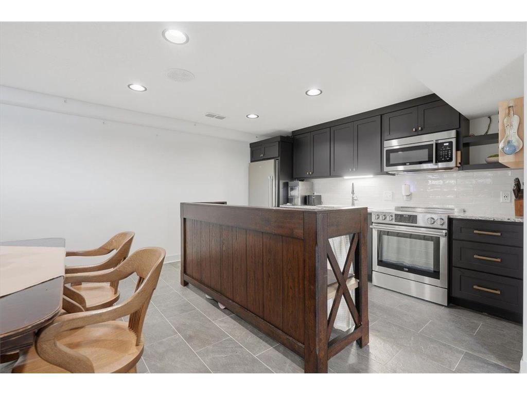 737 Carla Lane Little Canada MN 55109 - Gervais 7088236 image37