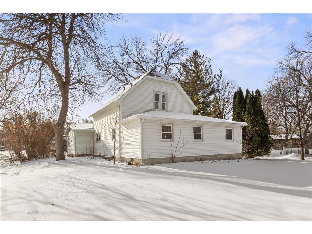 737 Elm Avenue E Delano MN 55328 7007424 image1
