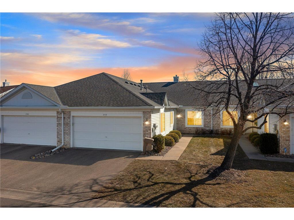 737 Markgrafs Lake Draw Woodbury MN 55129 - Markgrafs 6499895 image1