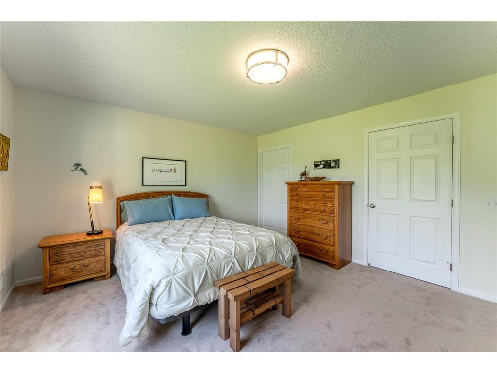 737 Markgrafs Lake Draw Woodbury MN 55129 - Markgrafs 7100459 image11
