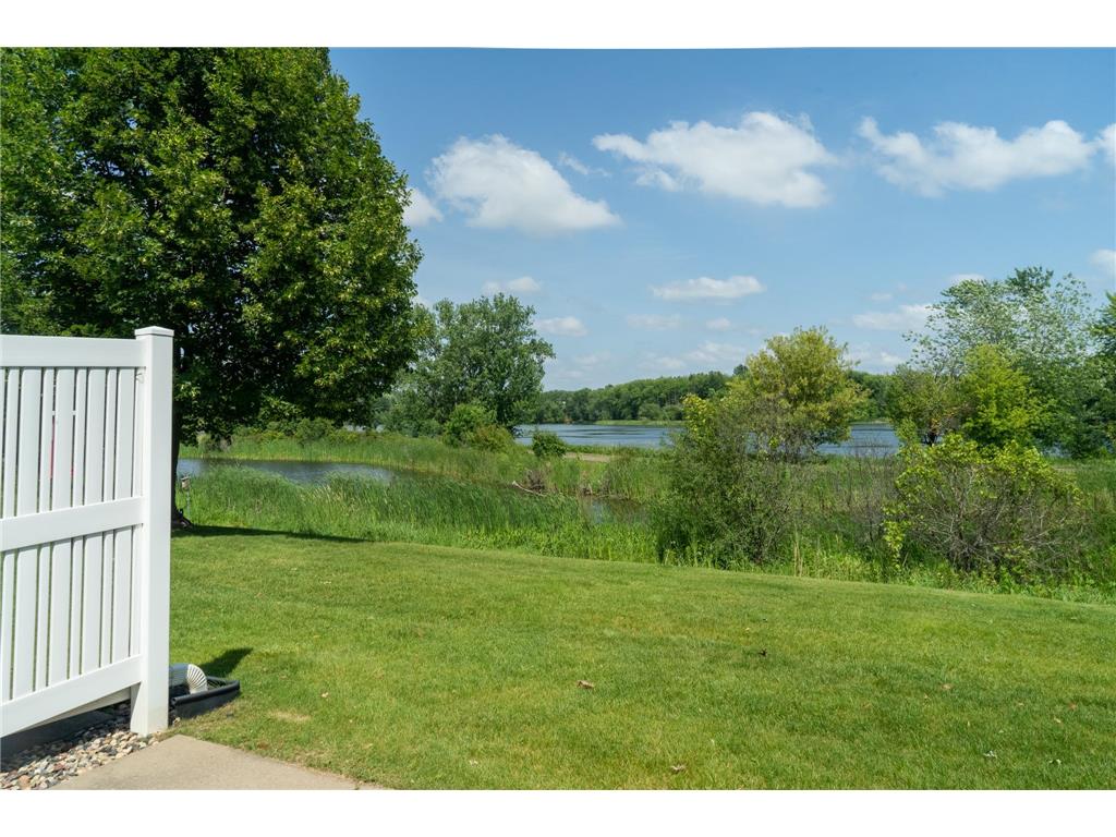 737 Markgrafs Lake Draw Woodbury MN 55129 - Markgrafs 7100459 image20