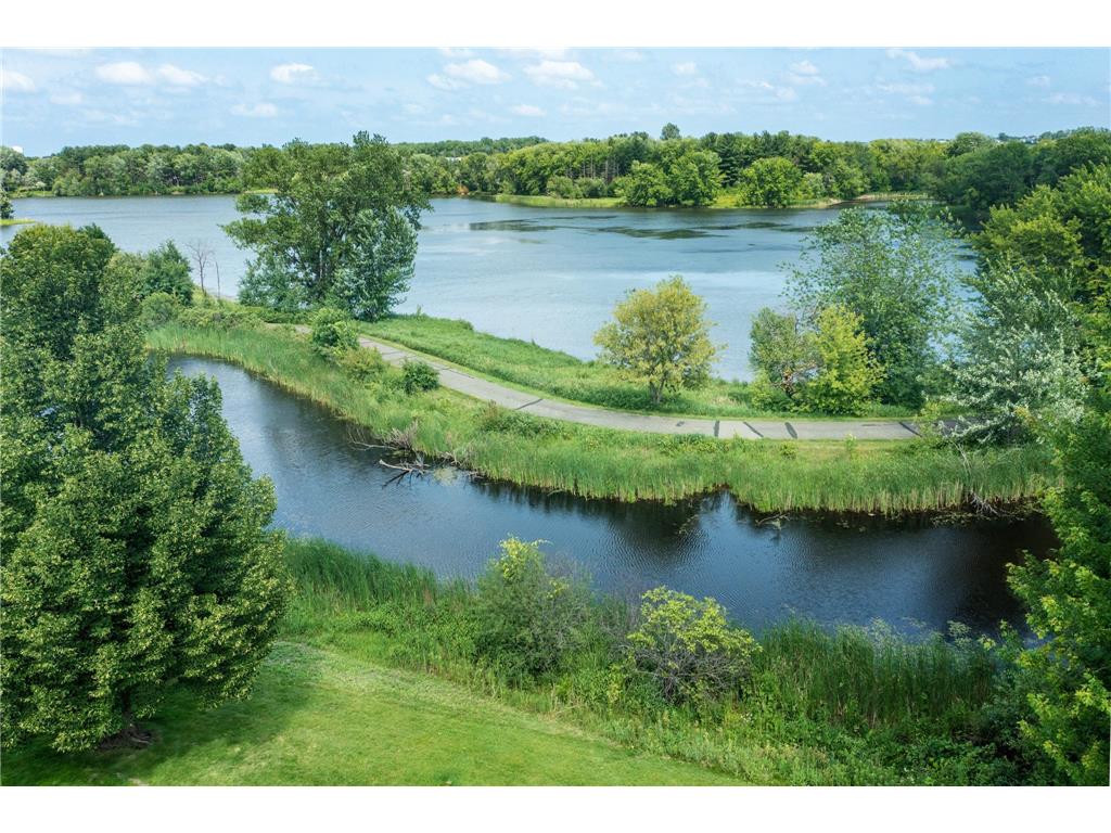 737 Markgrafs Lake Draw Woodbury MN 55129 - Markgrafs 7100459 image21