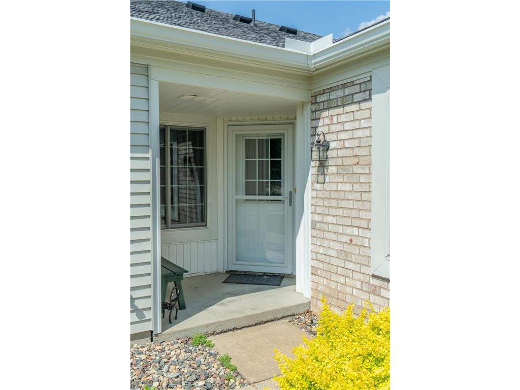 737 Markgrafs Lake Draw Woodbury MN 55129 - Markgrafs 7100459 image3