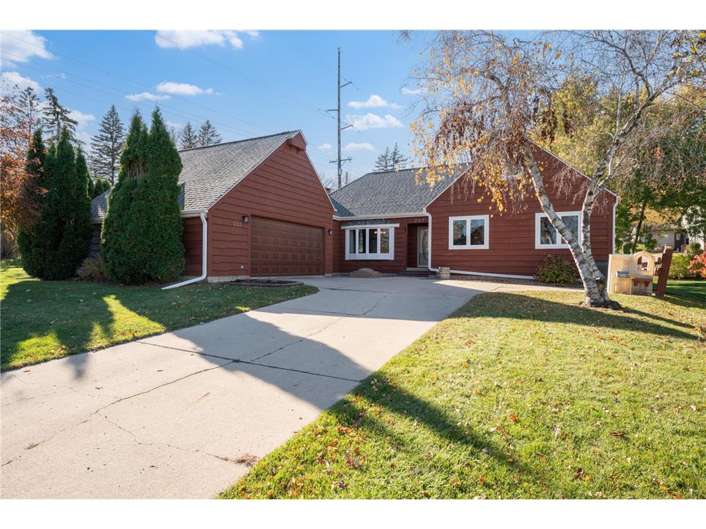 737 Meadow Run Drive SW Rochester MN 55902 6813376 image1