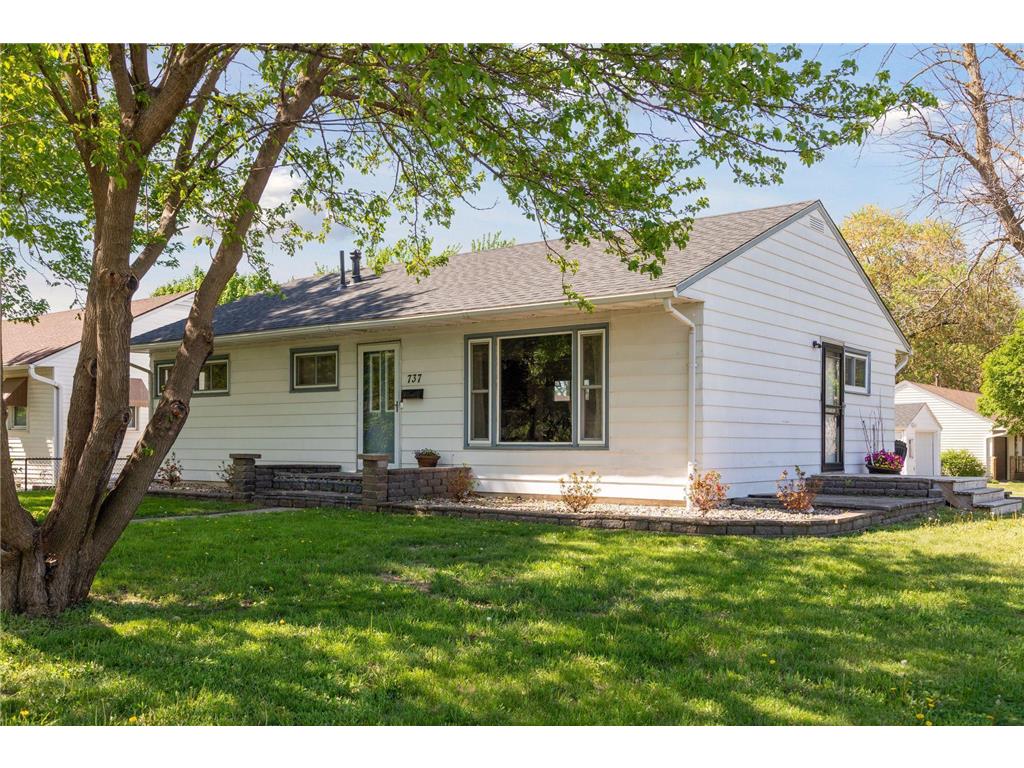 737 Shakopee Avenue E Shakopee MN 55379 6718533 image1