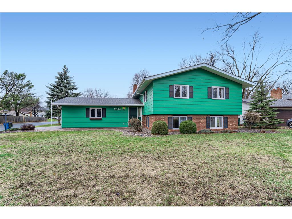 7374 Memory Lane NE, Fridley, MN, 55432 MLS 6349350 Edina Realty