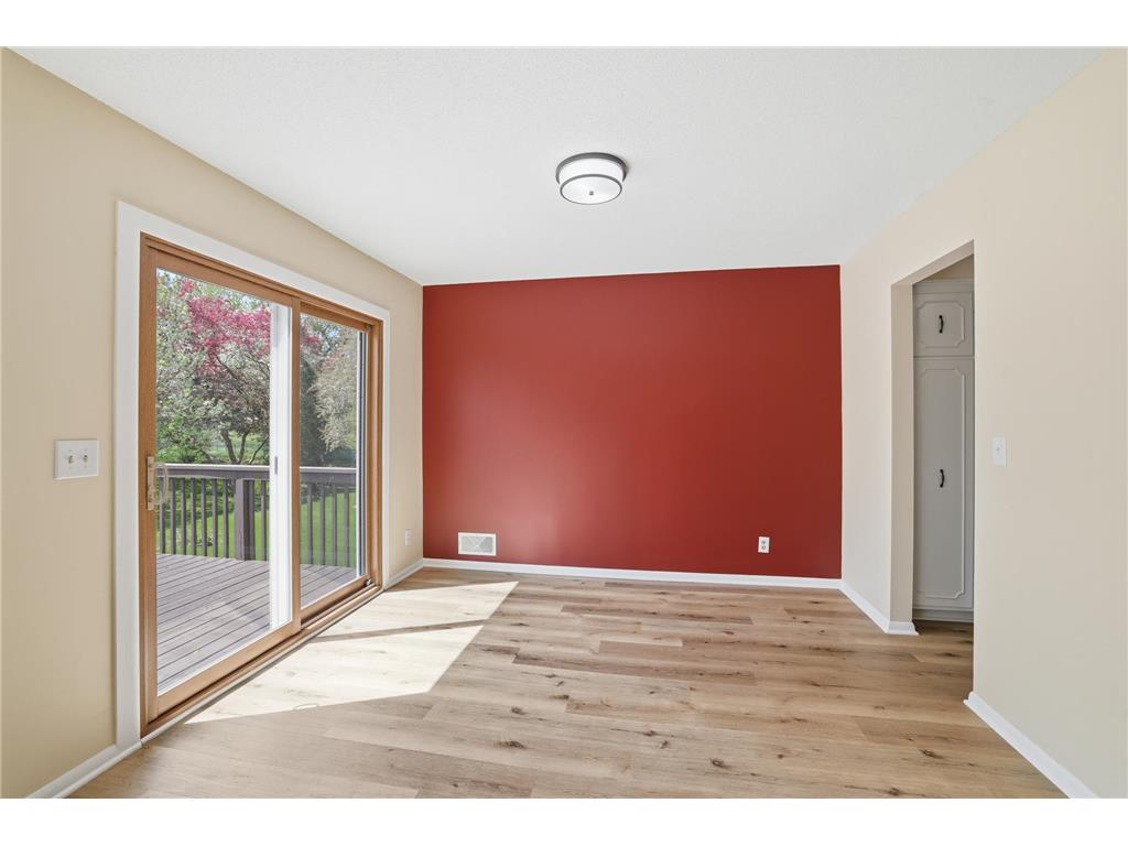 738 County Road B E Maplewood MN 55117 7068119 image15