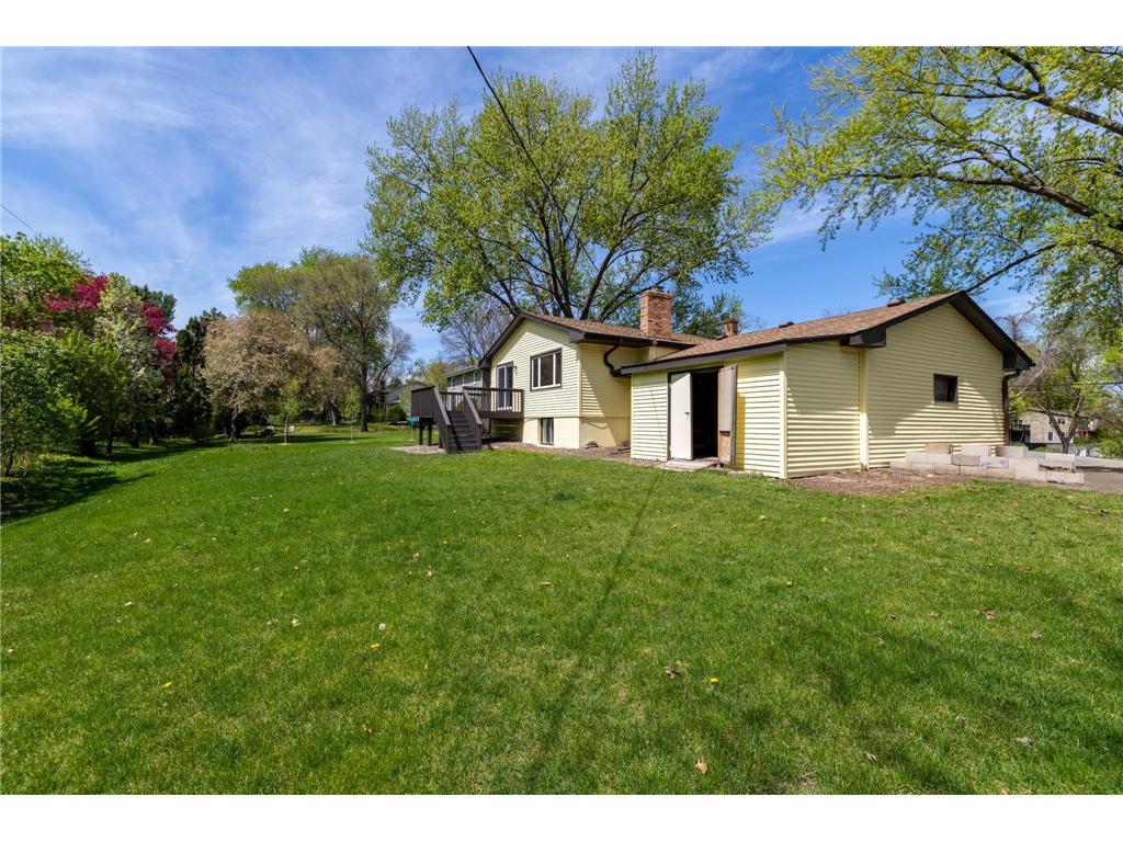 738 County Road B E Maplewood MN 55117 7068119 image2