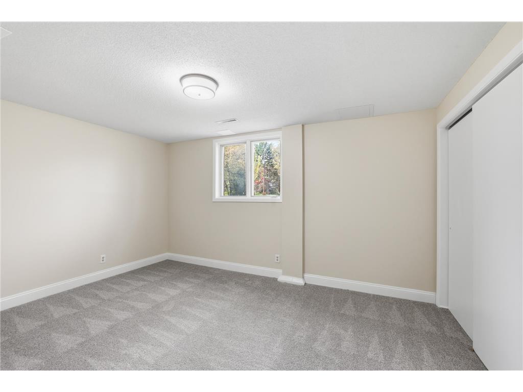 738 County Road B E Maplewood MN 55117 7068119 image29
