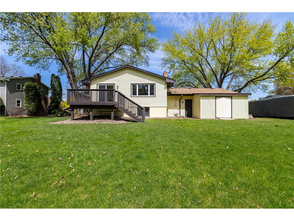 738 County Road B E Maplewood MN 55117 7068119 image3