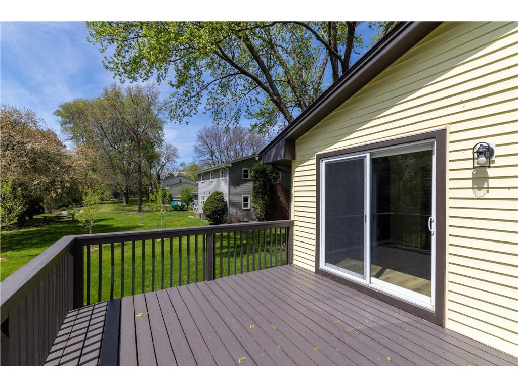 738 County Road B E Maplewood MN 55117 7068119 image6