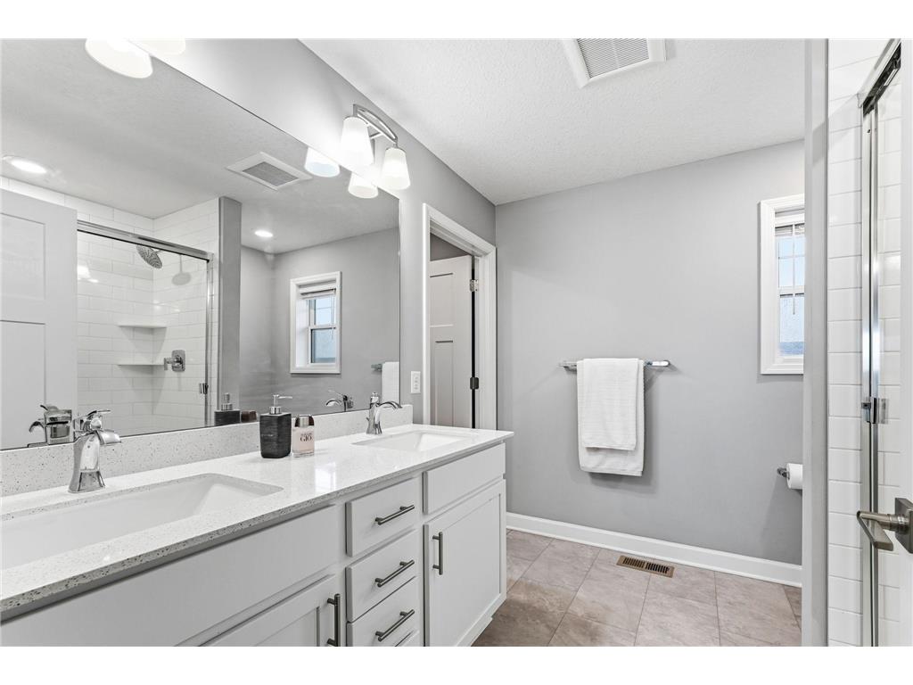 7385 203rd Street W Lakeville MN 55044 7023375 image24