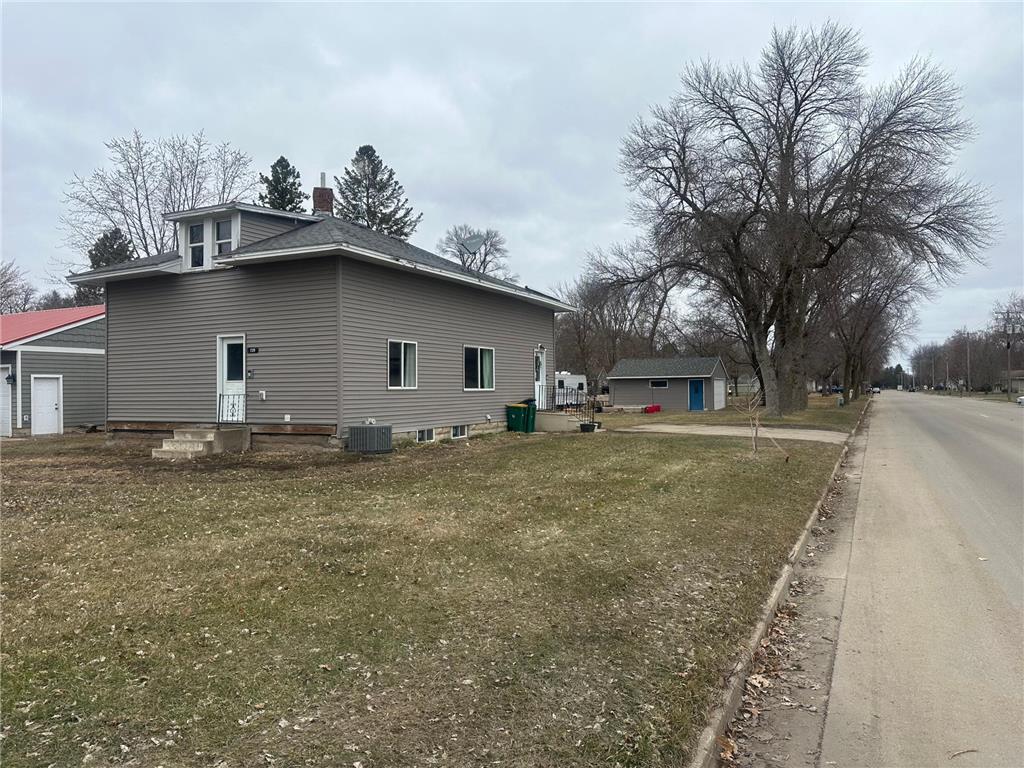 739 E 1st Street Litchfield MN 55355 7039106 image1