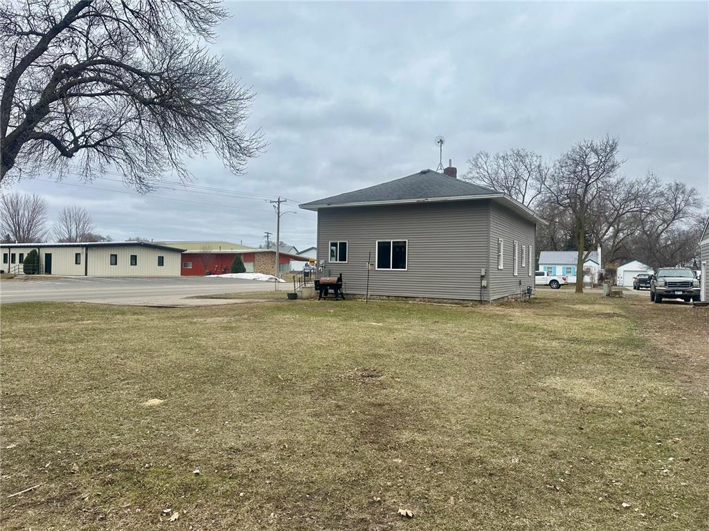 739 E 1st Street Litchfield MN 55355 7039106 image4