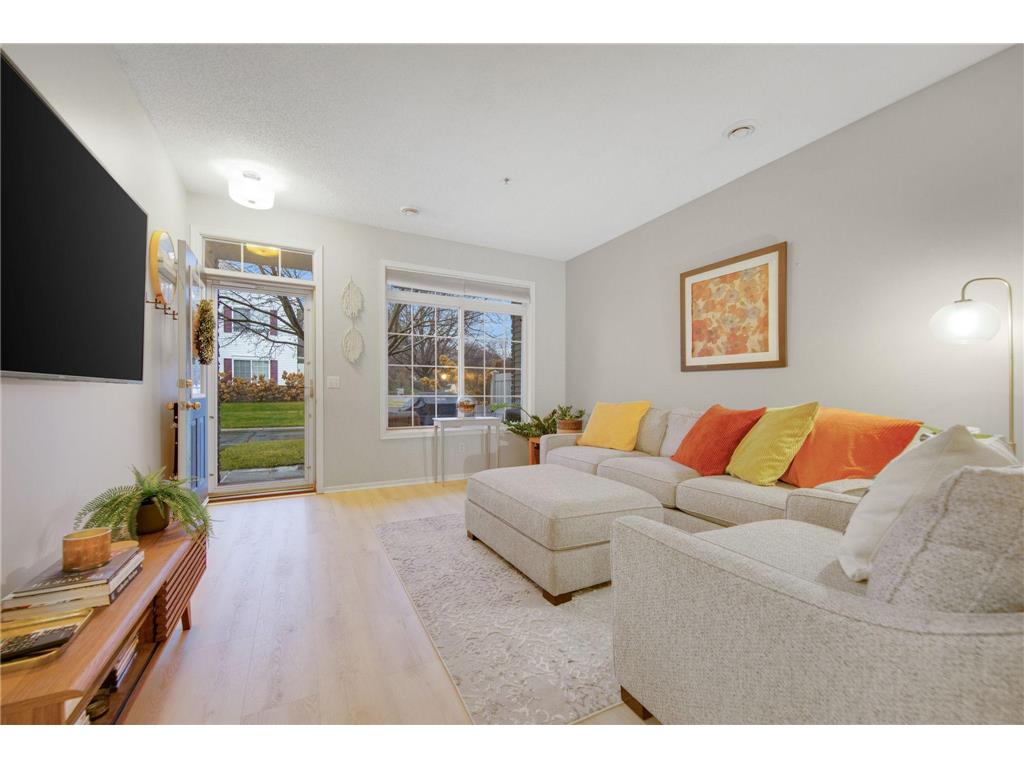 739 Maple Hills Drive #I Maplewood MN 55117 6821978 image1