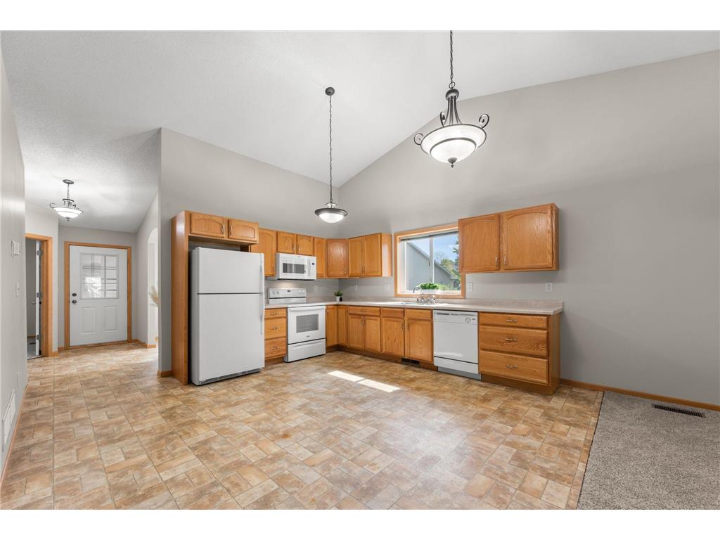74 Crown Pointe Curve Hudson WI 54016 7075113 image11