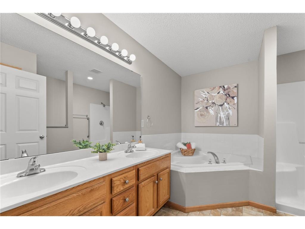 74 Crown Pointe Curve Hudson WI 54016 7075113 image18