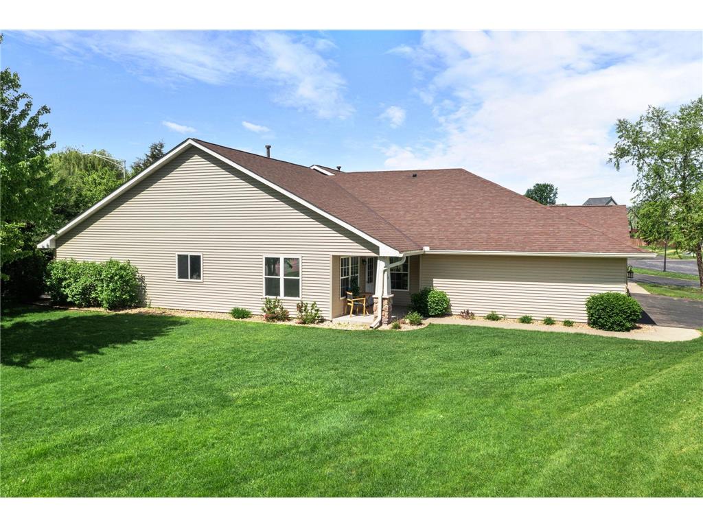 74 Crown Pointe Curve Hudson WI 54016 7075113 image2