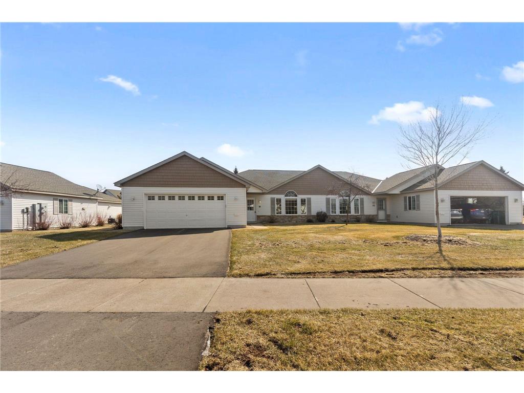 74 Stratford Way Hudson WI 54016 7044091 image1