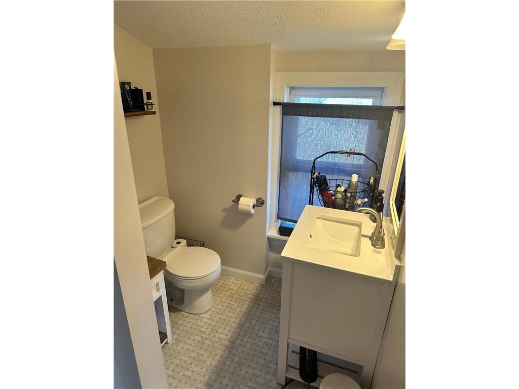 740 Ash Street NE Hutchinson MN 55350 6814526 image9