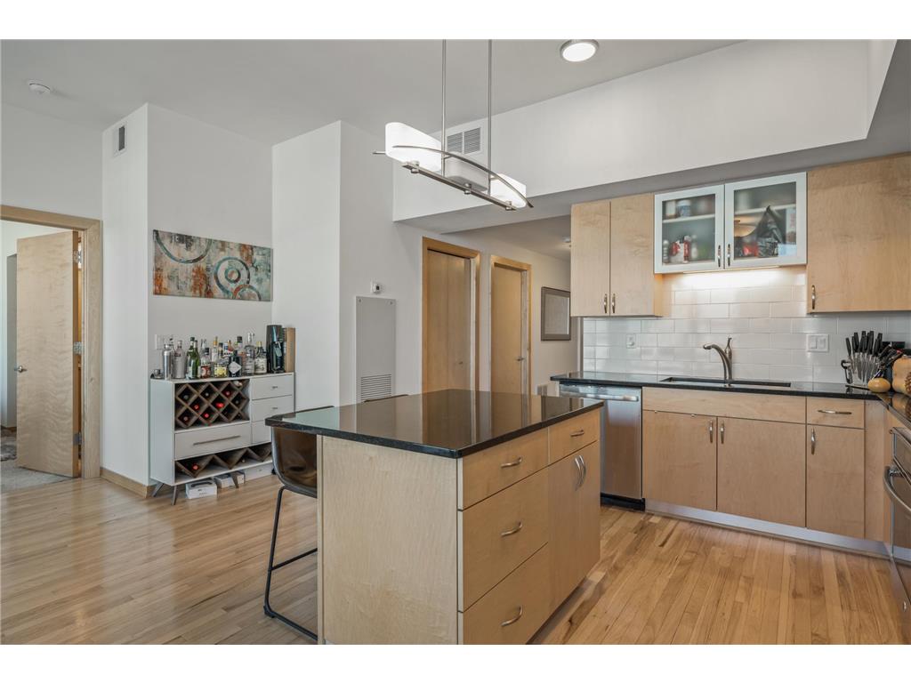 740 Portland Avenue #1008 Minneapolis MN 55415 6809667 image7
