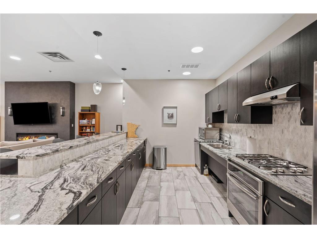 740 Portland Avenue #906 Minneapolis MN 55415 7024402 image22