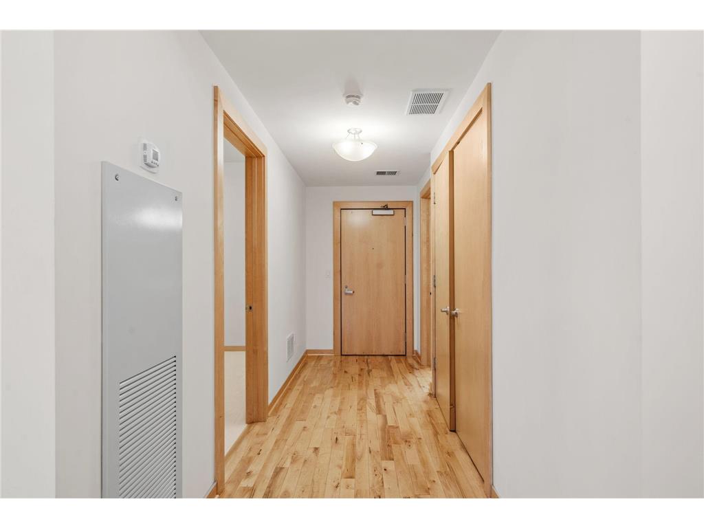 740 Portland Avenue #906 Minneapolis MN 55415 7024402 image28