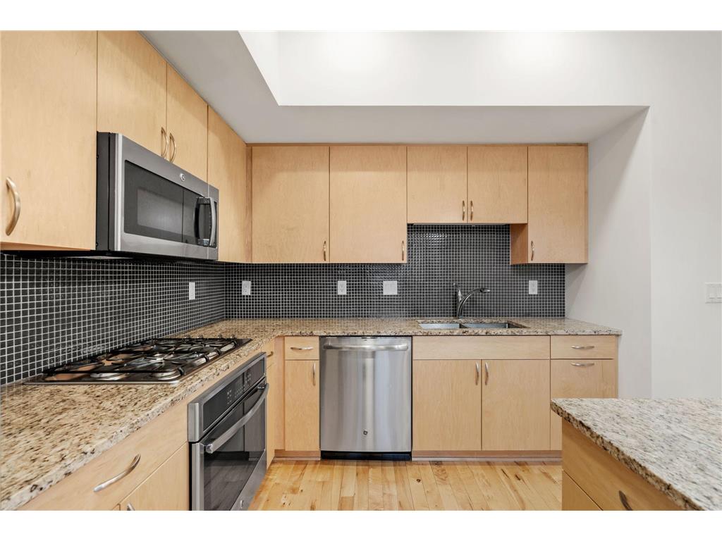 740 Portland Avenue #906 Minneapolis MN 55415 7024402 image32