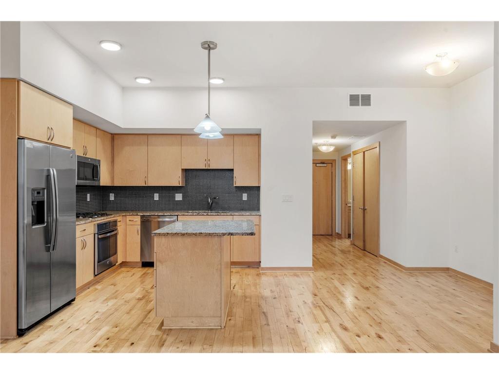 740 Portland Avenue #906 Minneapolis MN 55415 7024402 image37