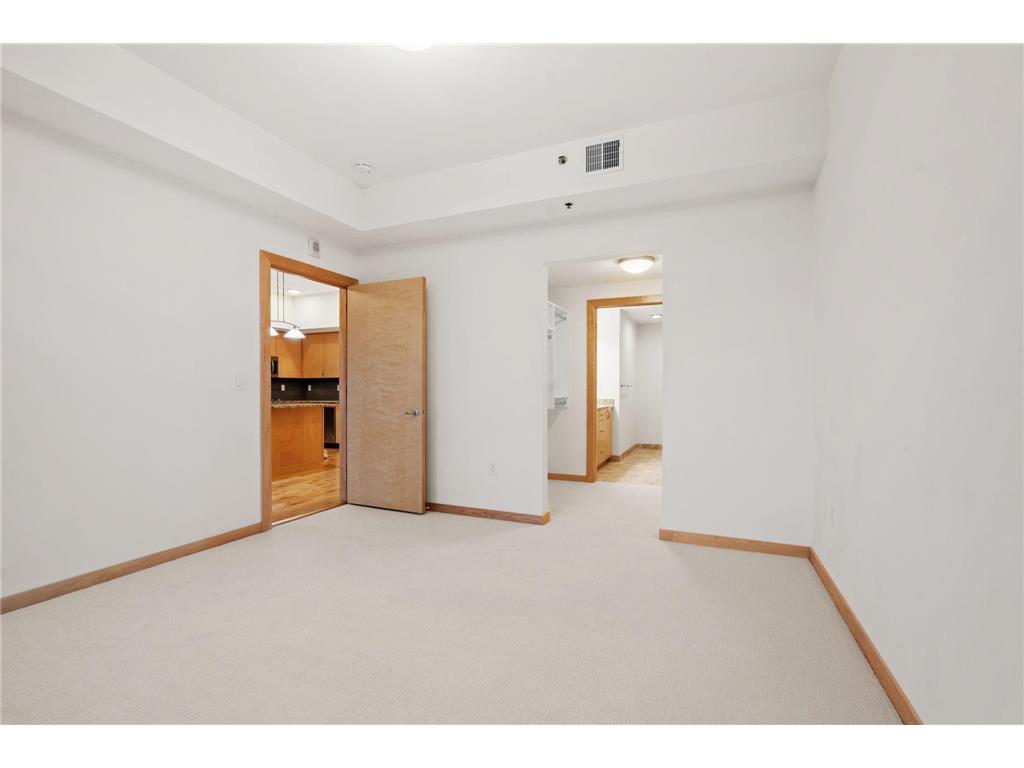 740 Portland Avenue #906 Minneapolis MN 55415 7024402 image44