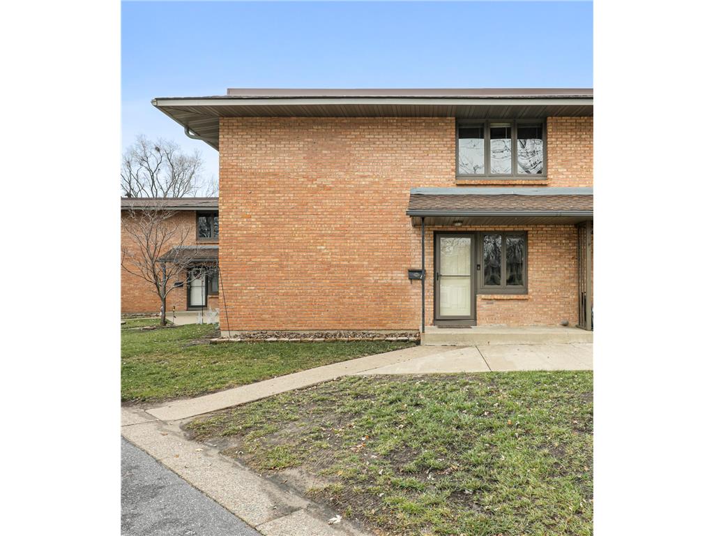 740 Southview Drive #2 Anoka MN 55303 6470874 image1