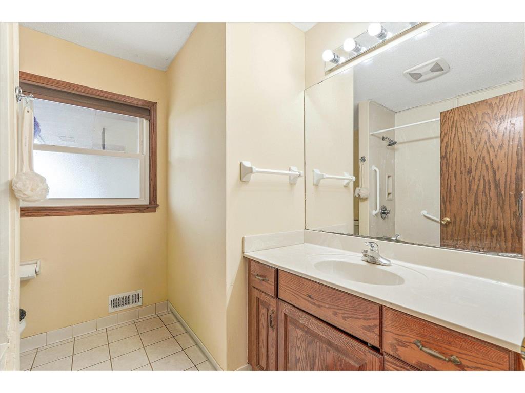 7400 Concerto Curve NE Fridley MN 55432 7088866 image16