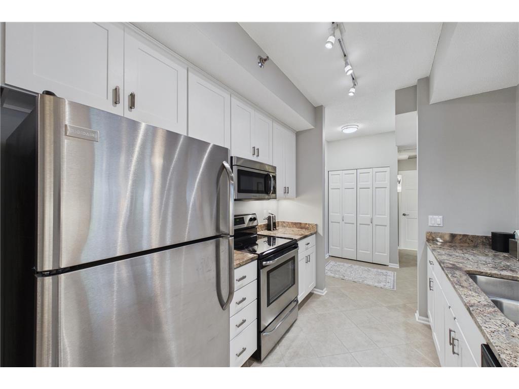 7400 Edinborough Way #5103 Edina MN 55435 - Centennial 7082813 image9