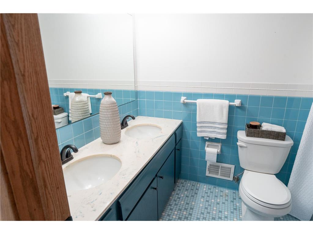7400 Major Avenue N Brooklyn Park MN 55443 7069716 image11