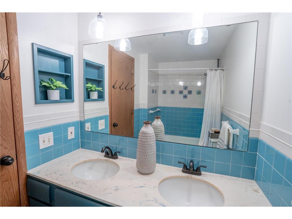 7400 Major Avenue N Brooklyn Park MN 55443 7069716 image12