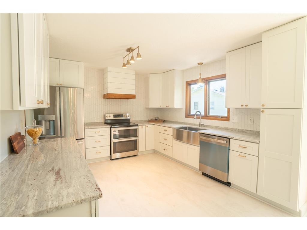 7400 Major Avenue N Brooklyn Park MN 55443 7069716 image6