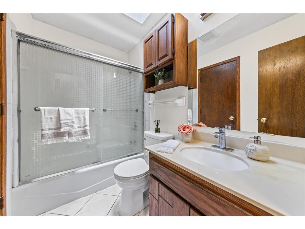 7401 75th Avenue N Brooklyn Park MN 55428 7065012 image16