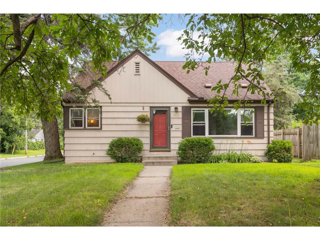 7401 Russell Avenue S Richfield MN 55423 7061855 image1