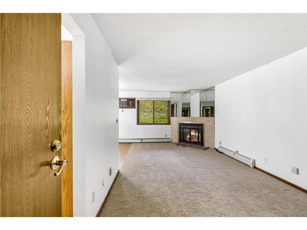 7401 W 101st Street #107 Bloomington MN 55438 6430362 image1