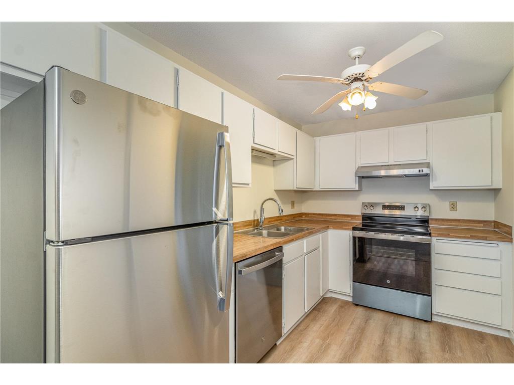 7401 W 101st Street #212 Bloomington MN 55438 6684236 image1